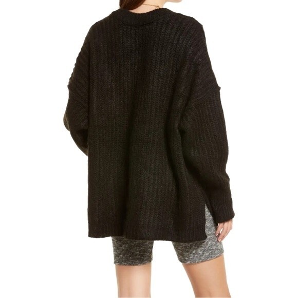 NWT Free People Blue Bell Sweater Oversized Chunky Knit Black Jumper Size Medium - Picture 3 of 15